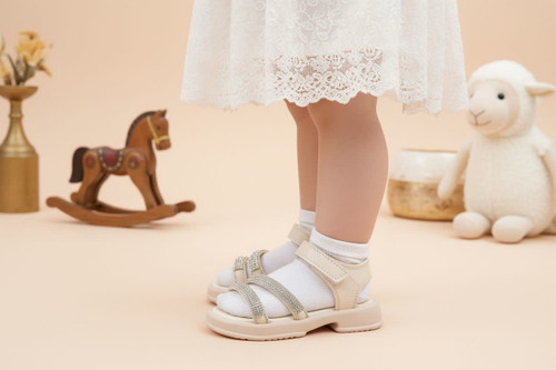 کفش دخترانه مدل بندی